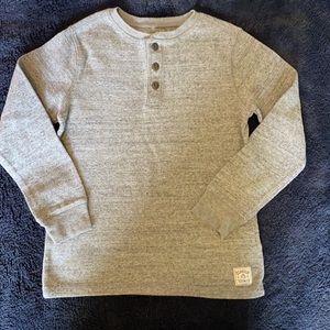 Oshkosh long sleeve thermal size 8.